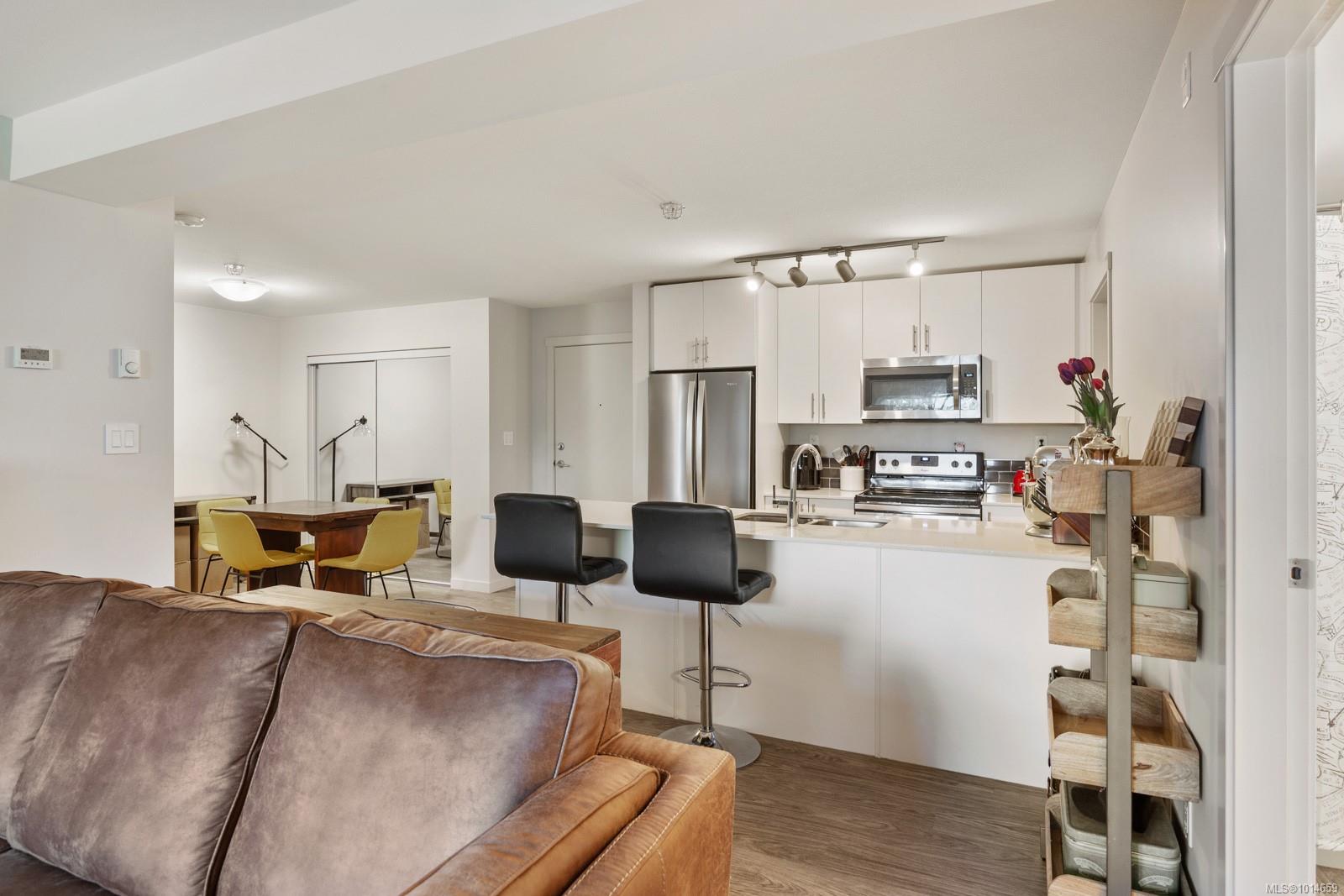 1944 Riverside Lane # 103