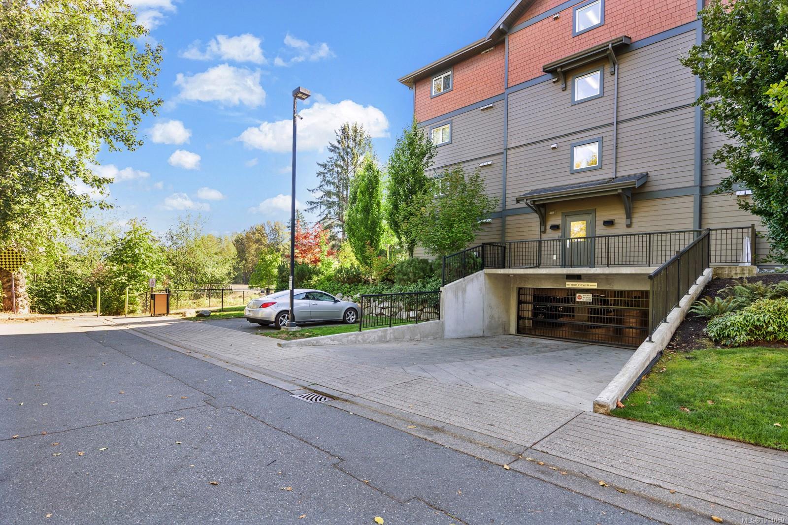 1944 Riverside Lane # 103