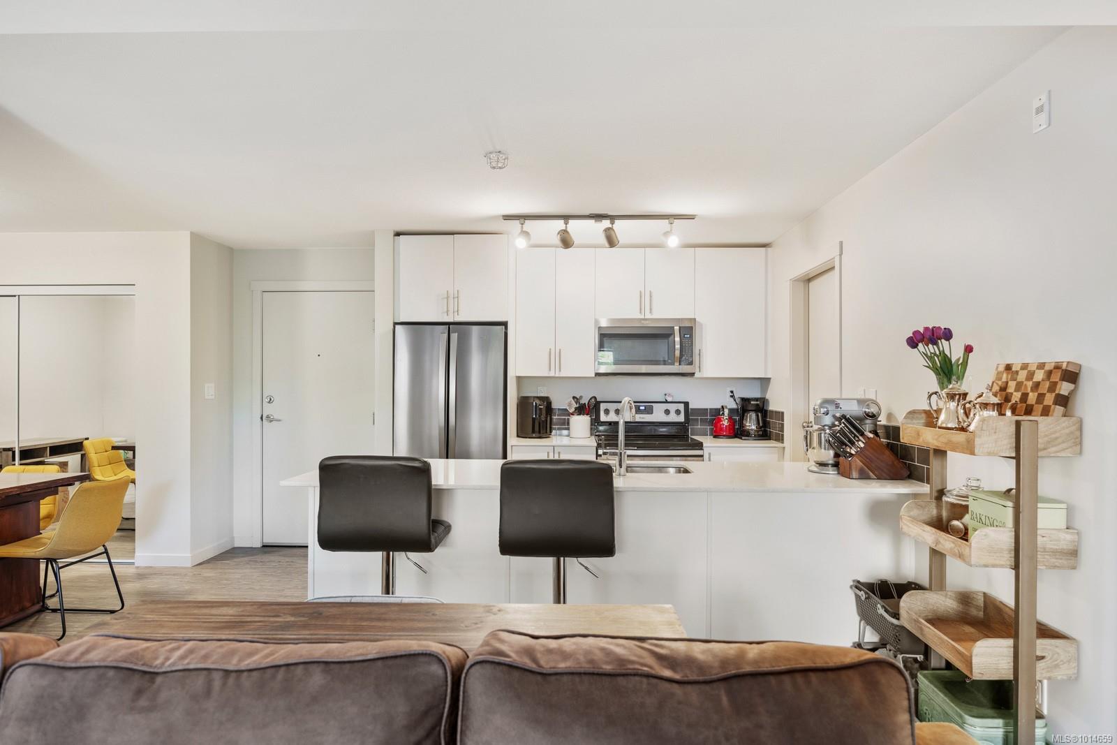 1944 Riverside Lane # 103