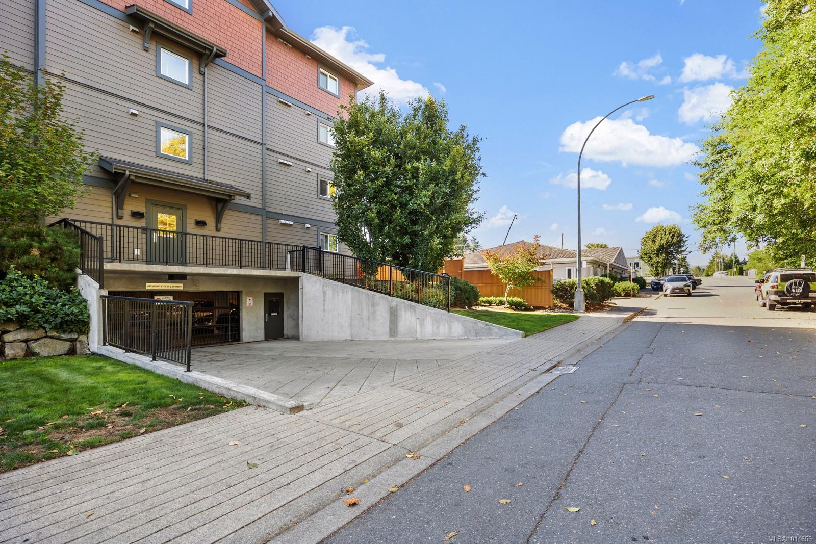 1944 Riverside Lane # 103