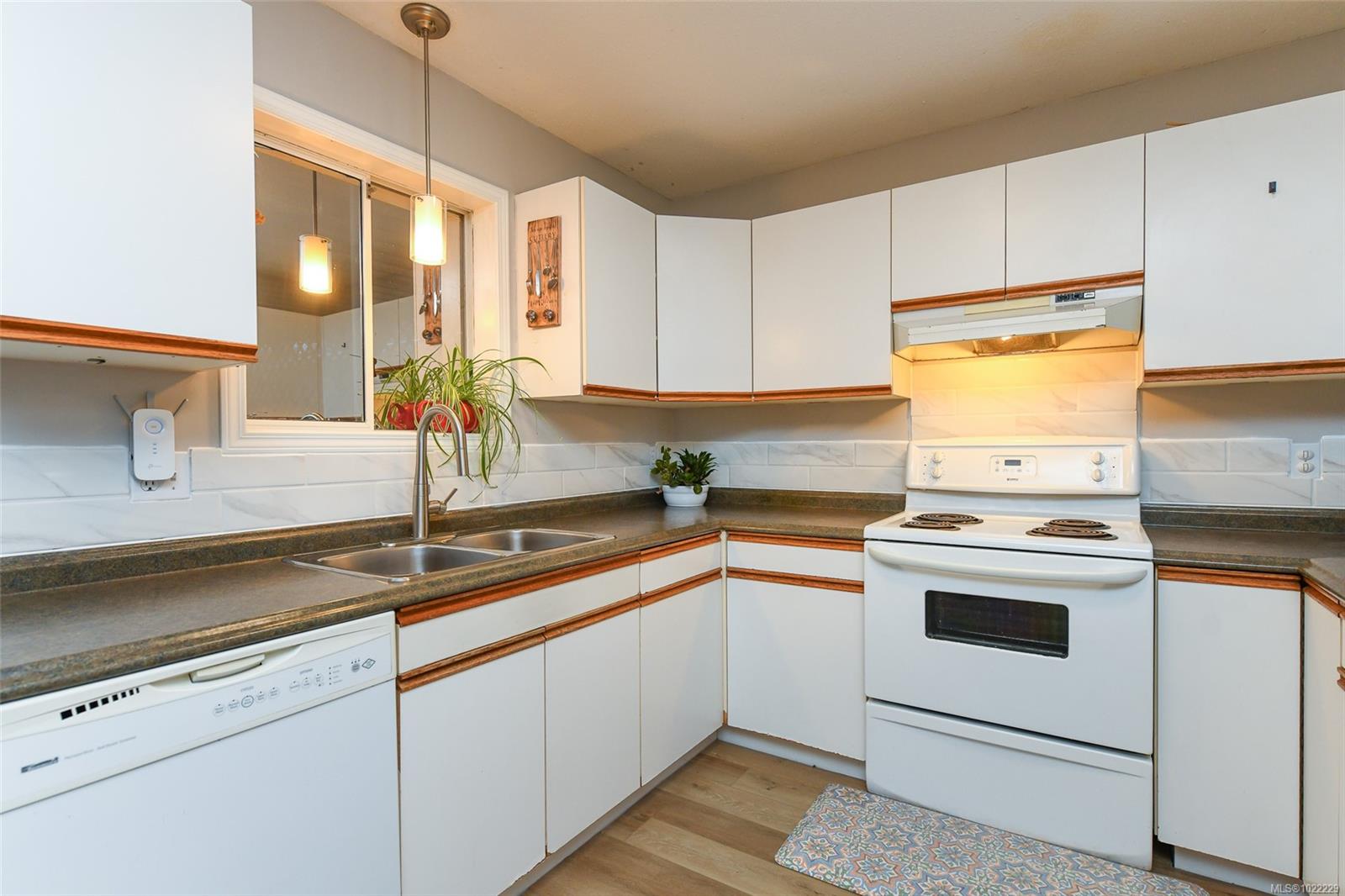 2215 Willemar Ave # B