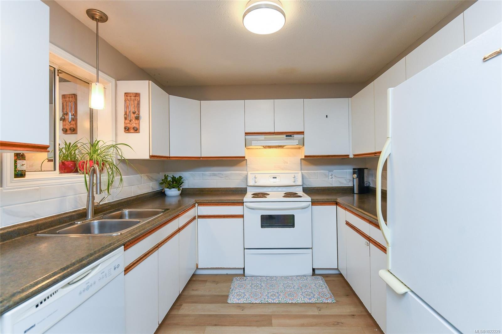 2215 Willemar Ave # B