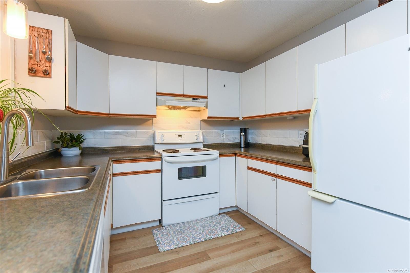 2215 Willemar Ave # B