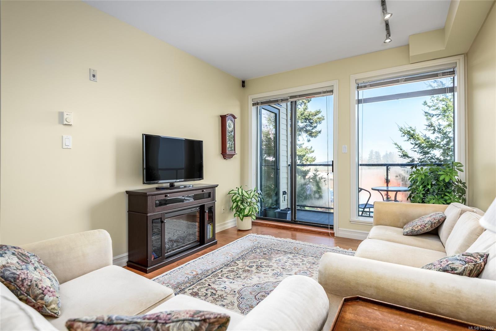 2300 Mansfield Dr # 332