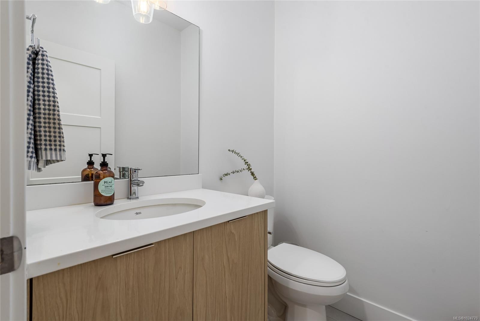 2607 Kendal Ave # 12