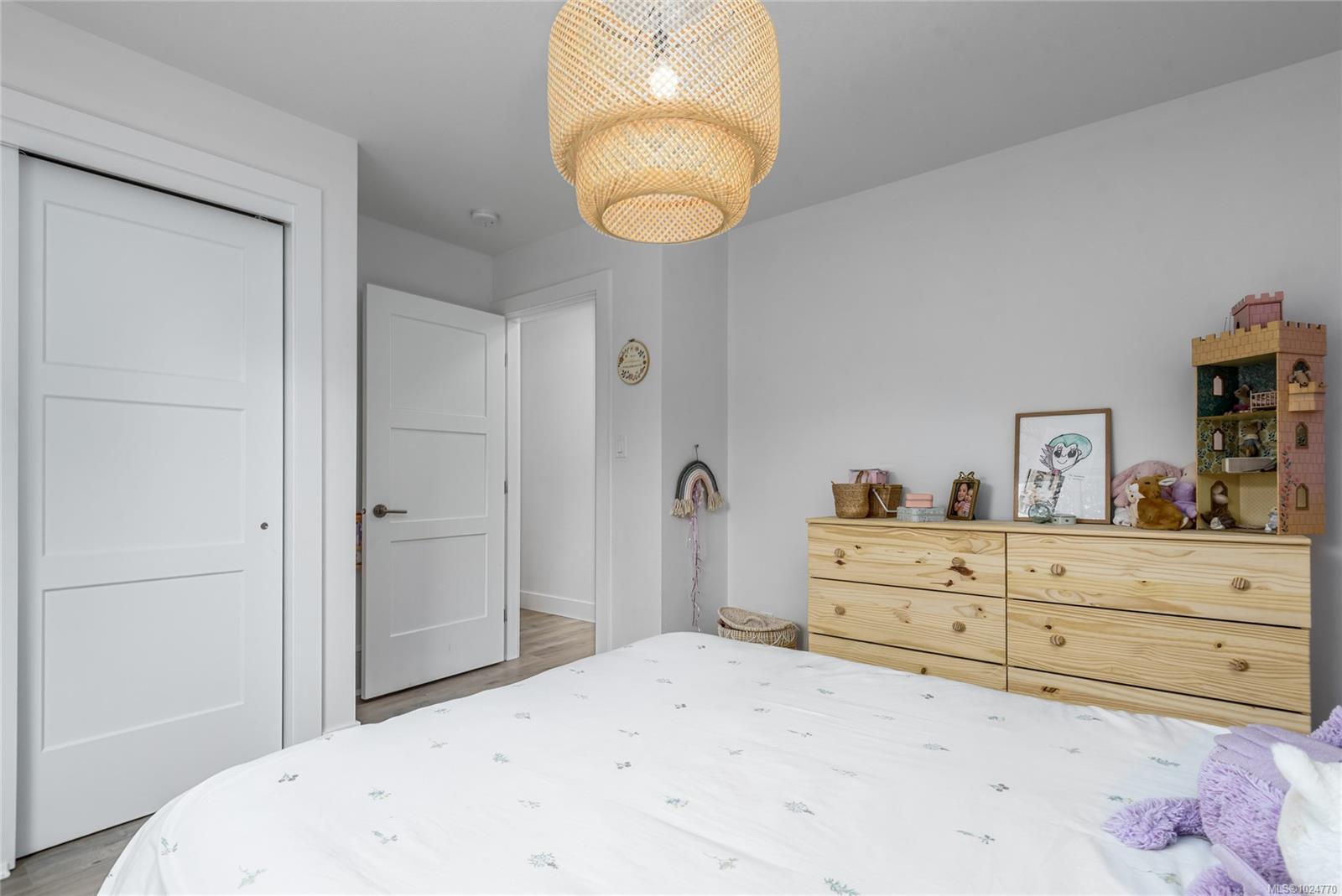 2607 Kendal Ave # 12