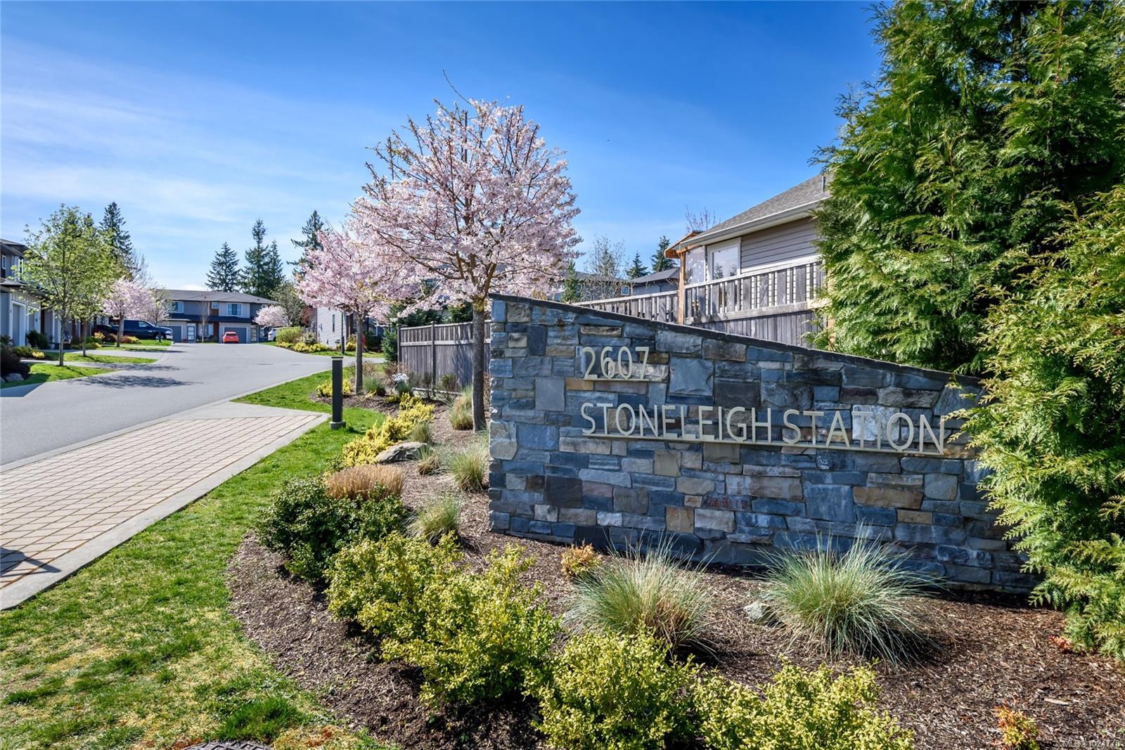 2607 Kendal Ave # 12