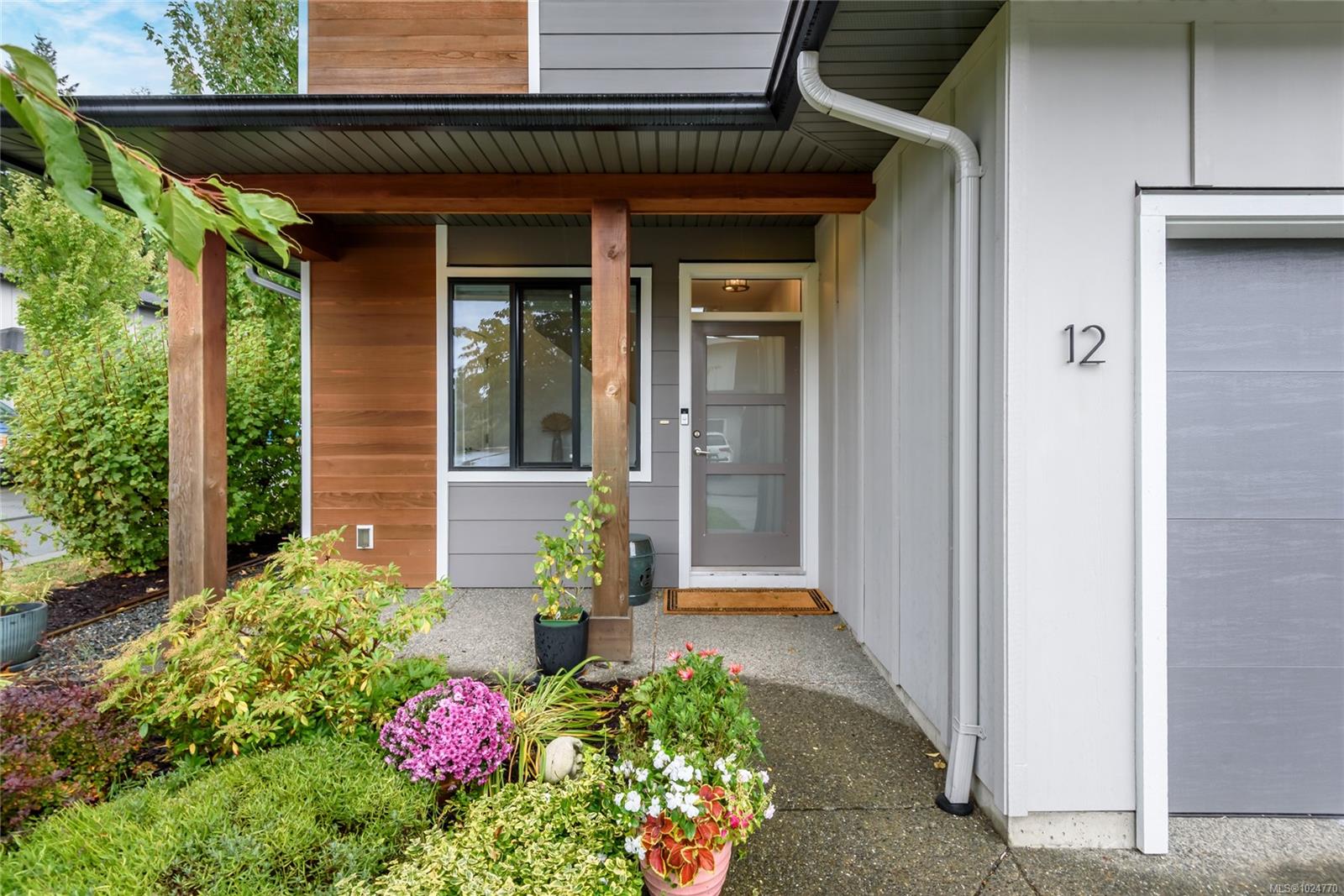 2607 Kendal Ave # 12