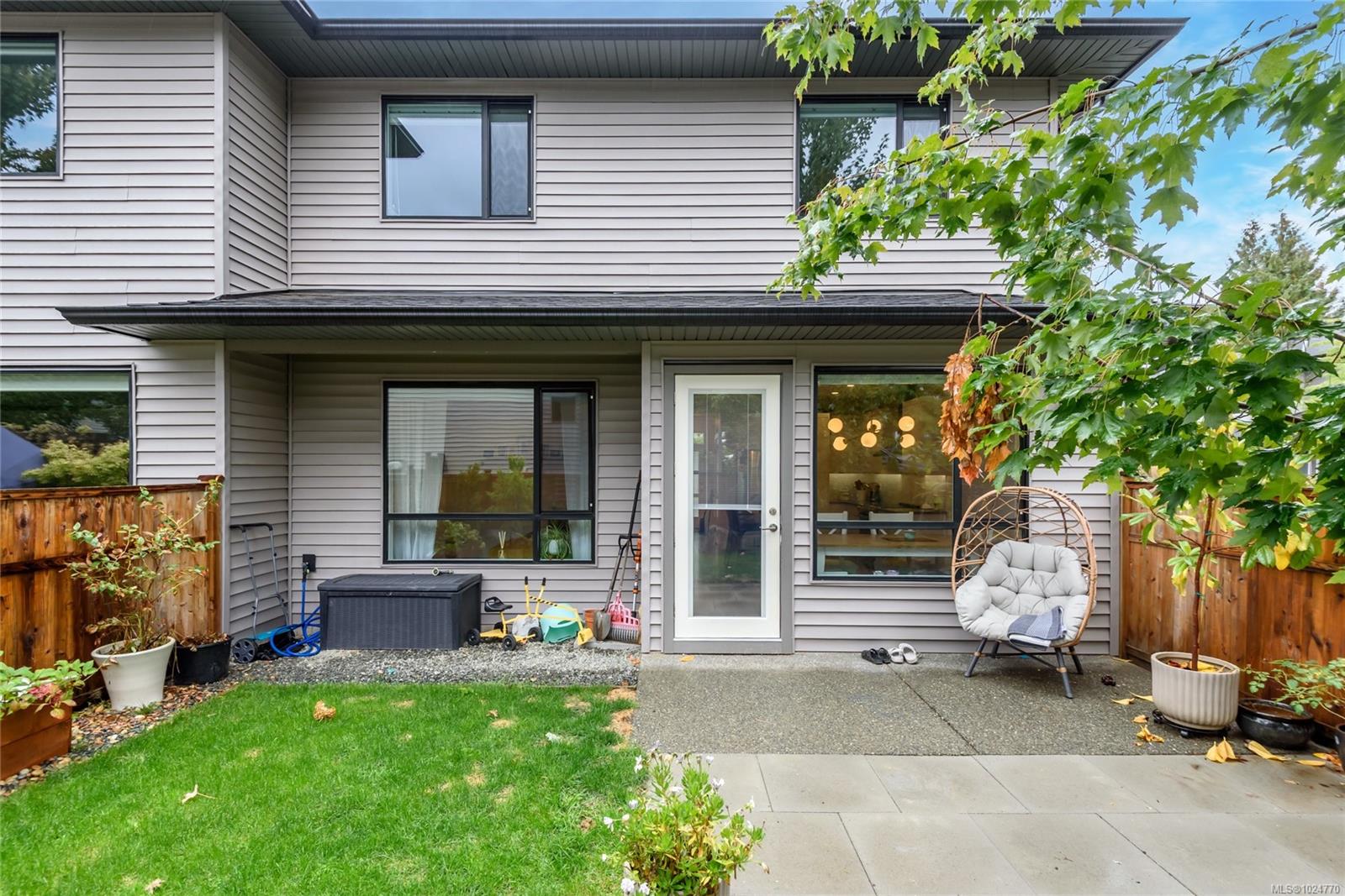 2607 Kendal Ave # 12