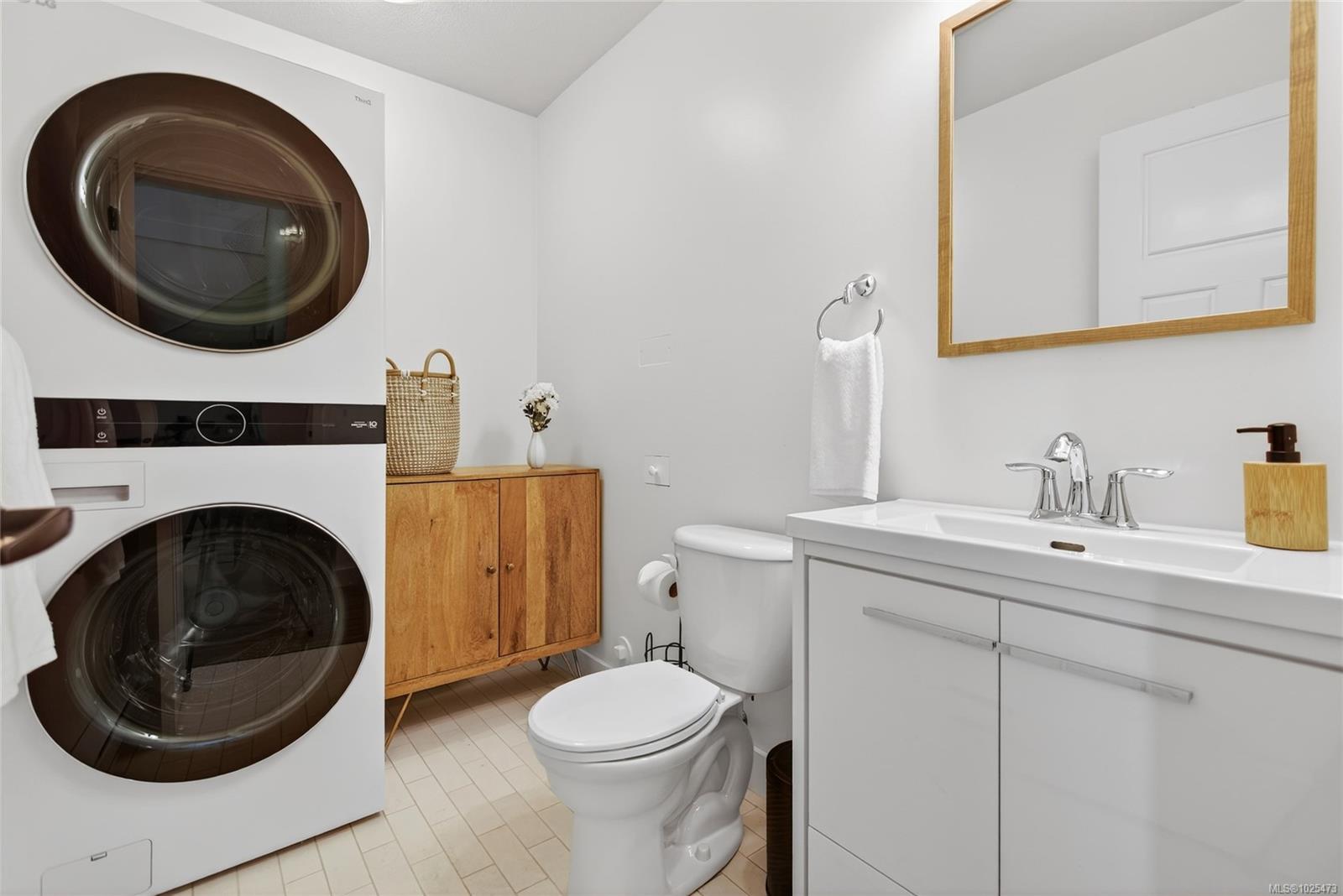 3400 Coniston Cres # 15