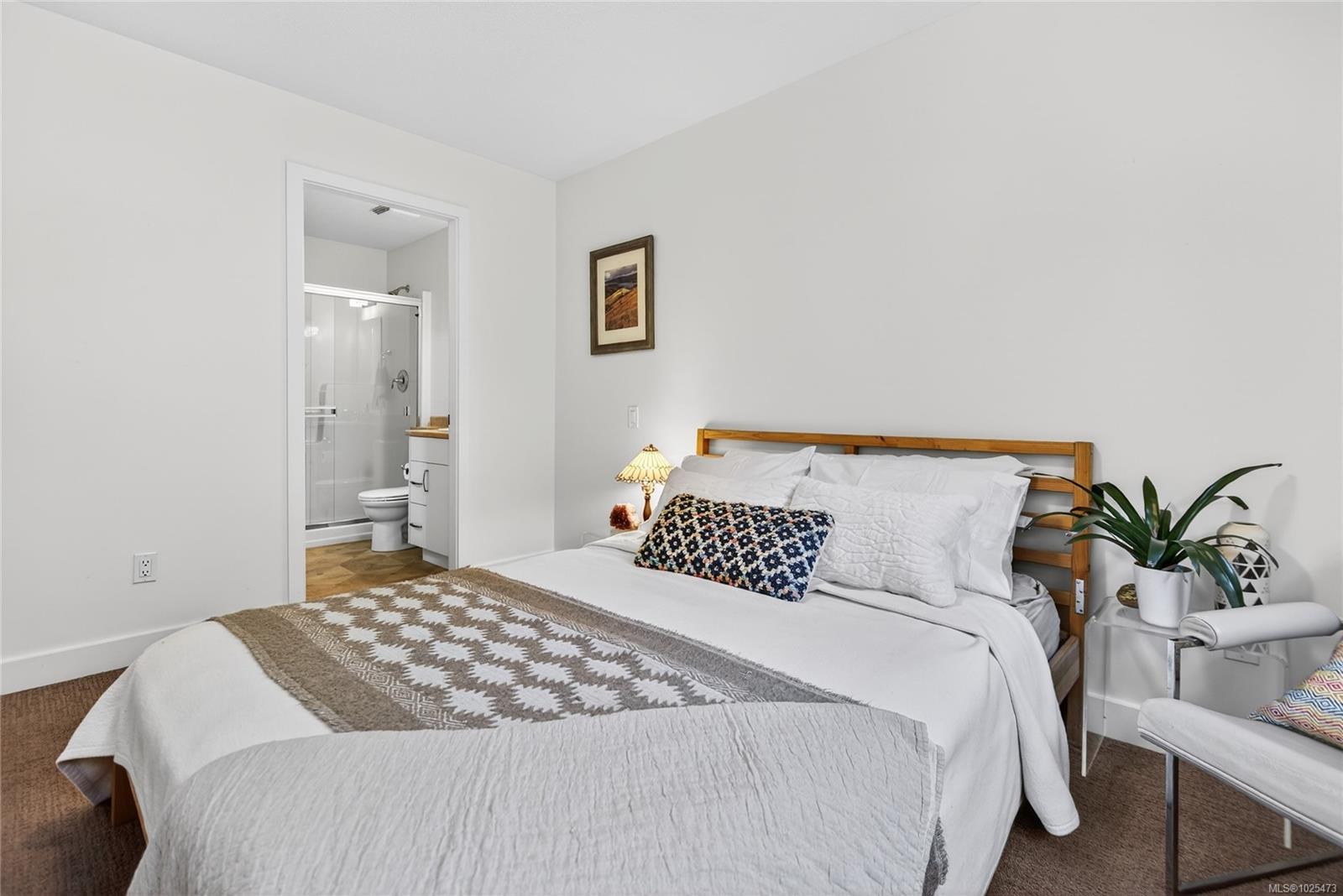 3400 Coniston Cres # 15