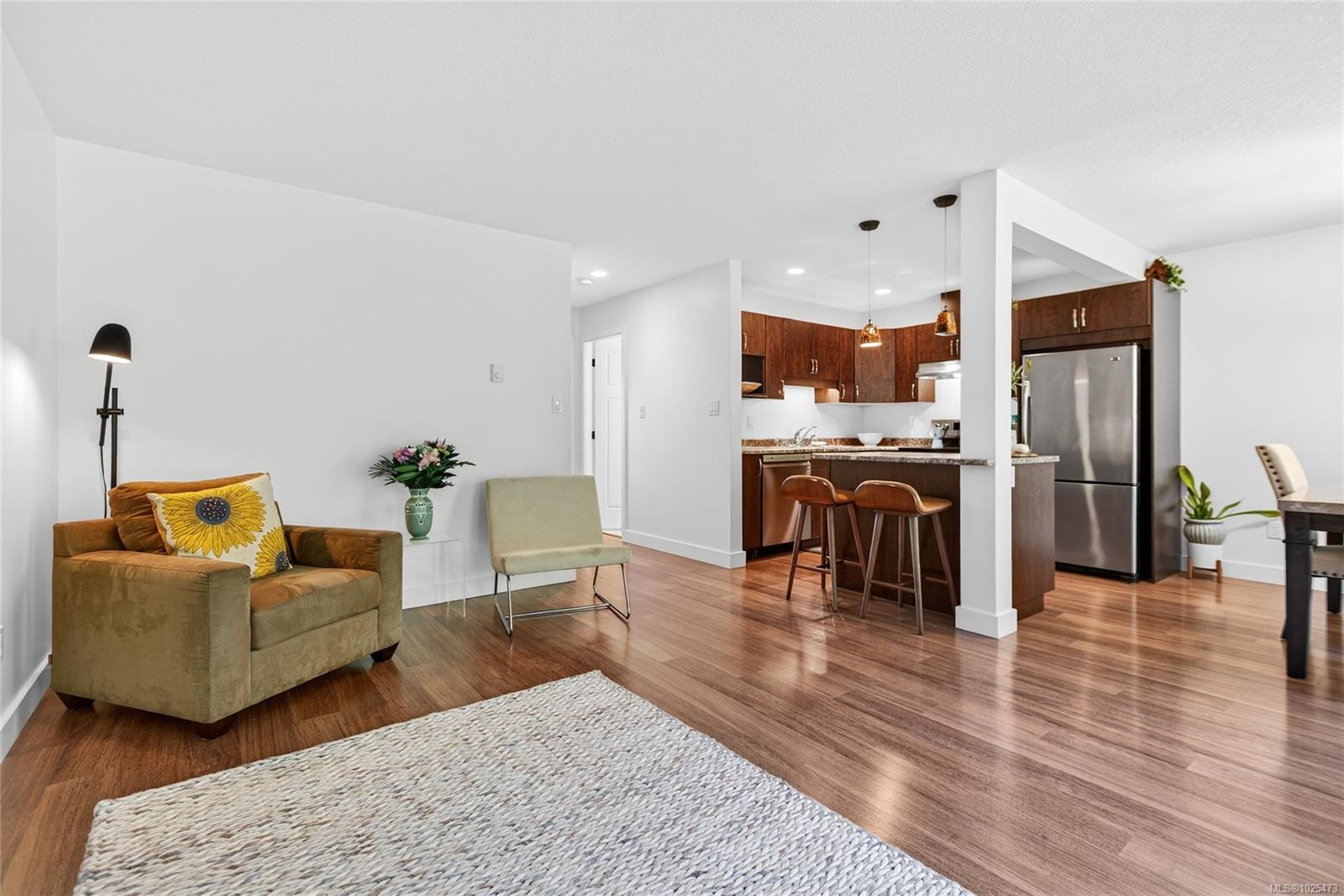 3400 Coniston Cres # 15