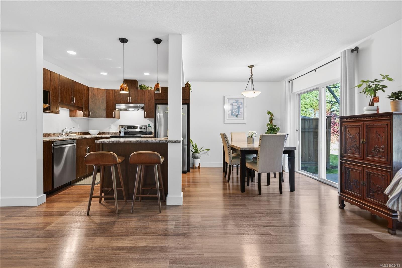 3400 Coniston Cres # 15
