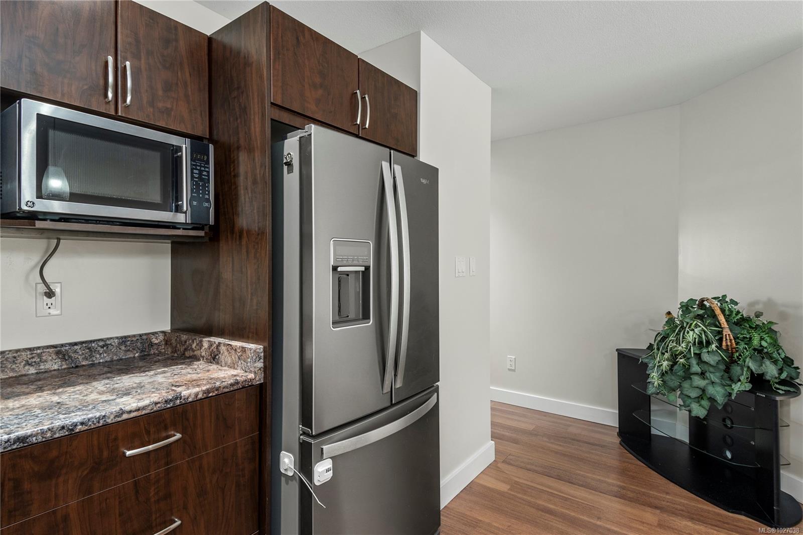 3400 Coniston Cres # 6