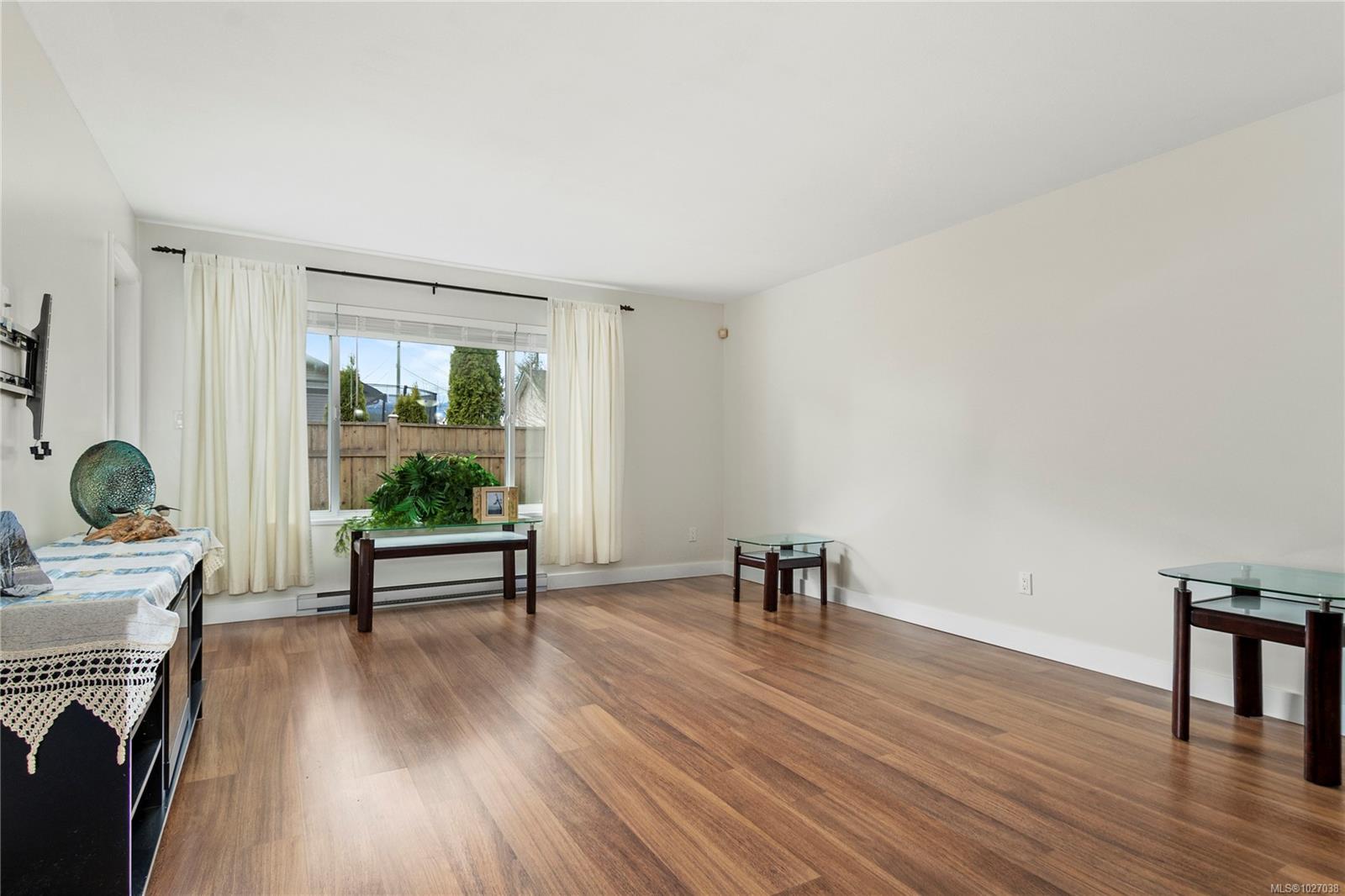 3400 Coniston Cres # 6