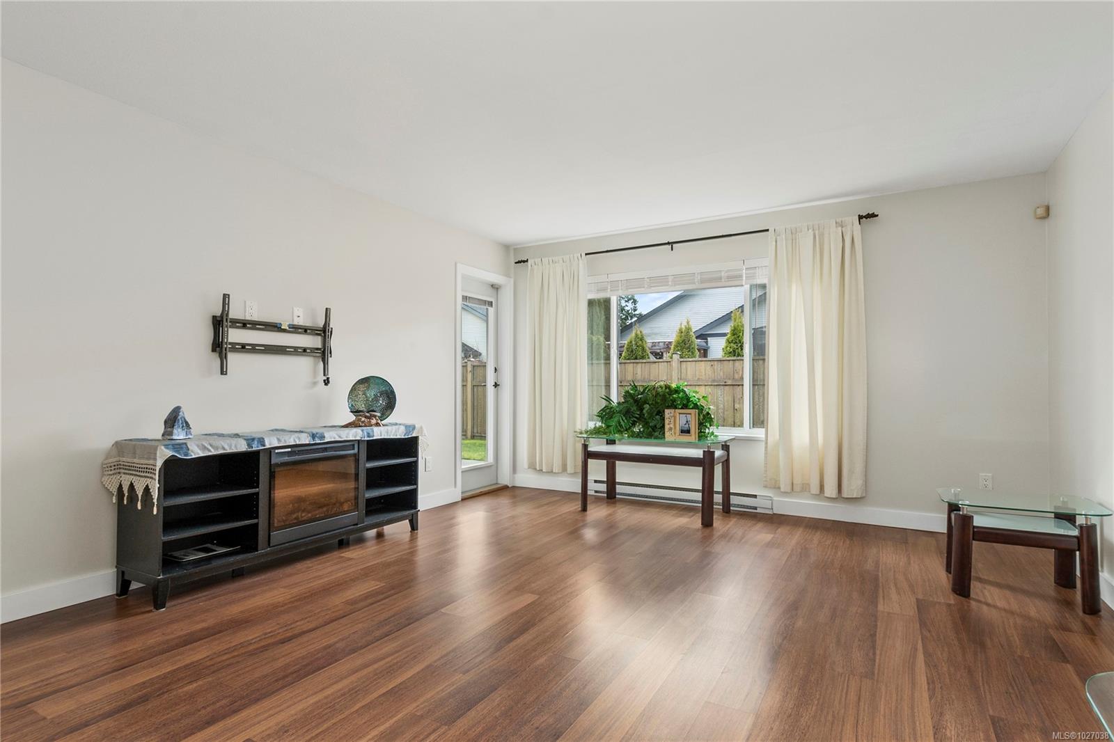 3400 Coniston Cres # 6