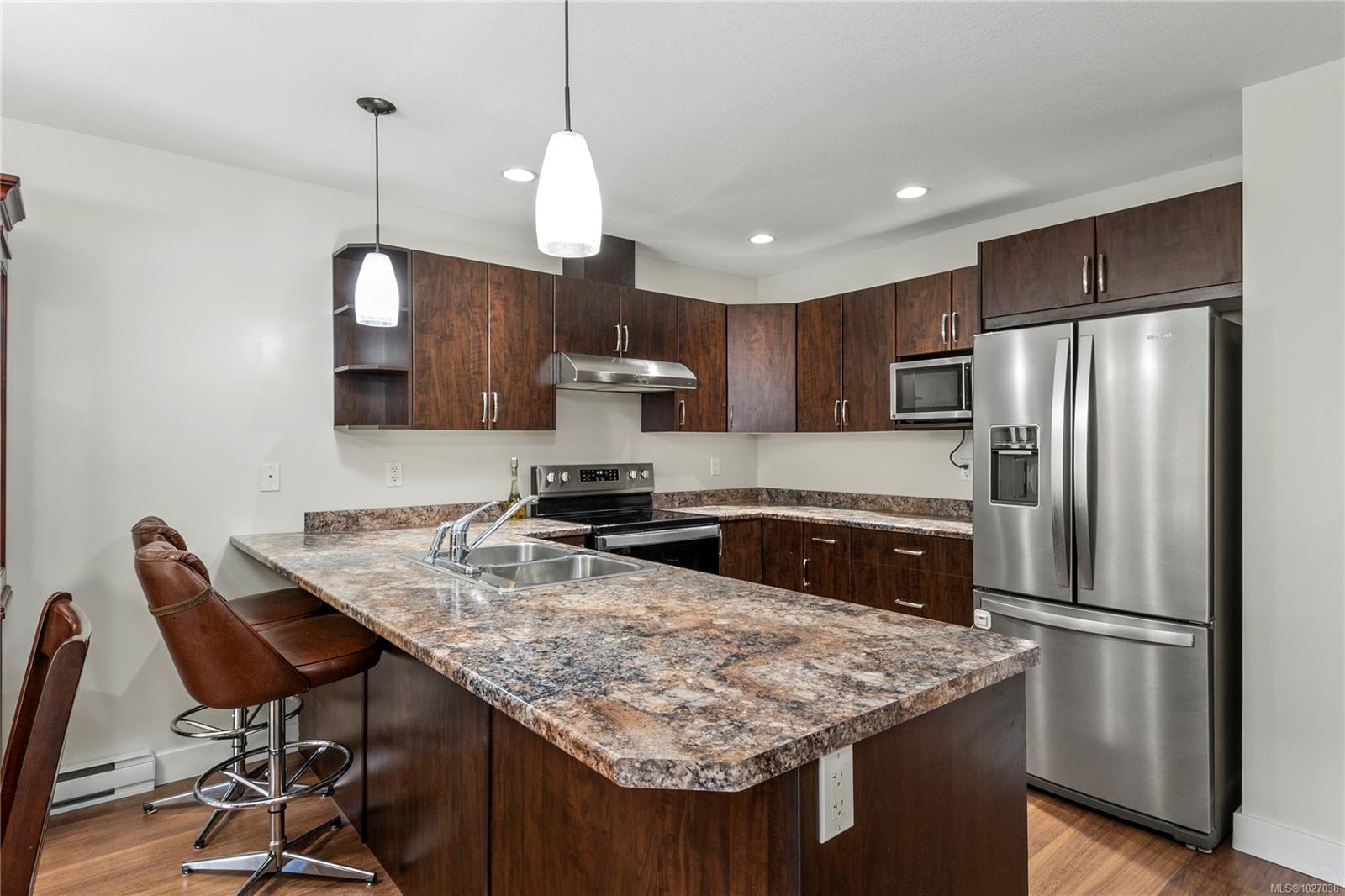 3400 Coniston Cres # 6