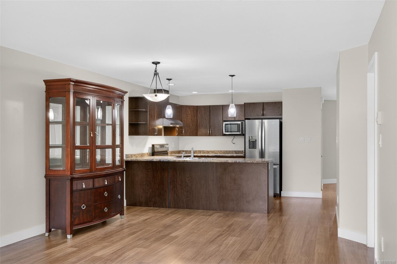3400 Coniston Cres # 6
