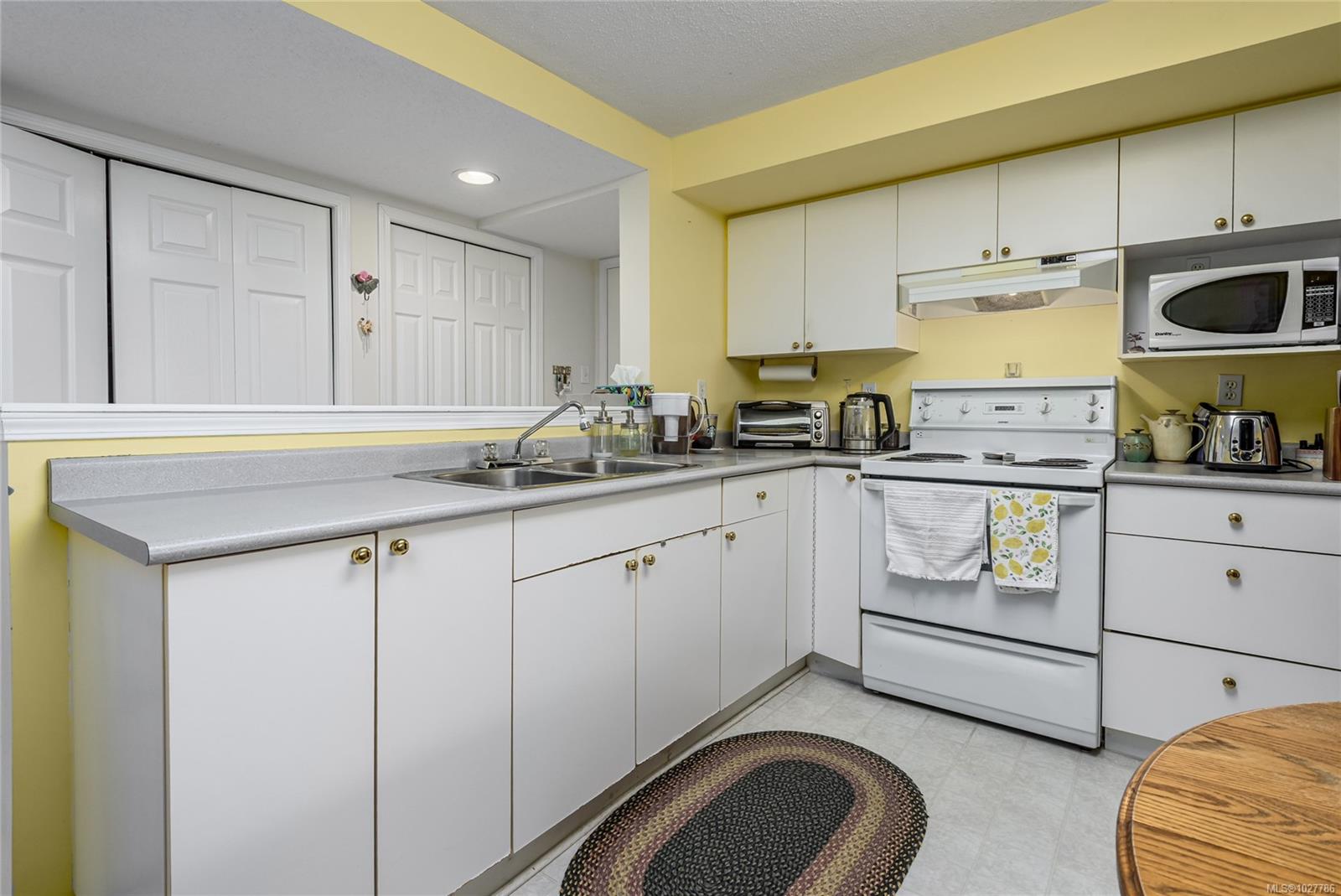 145 Manor Pl