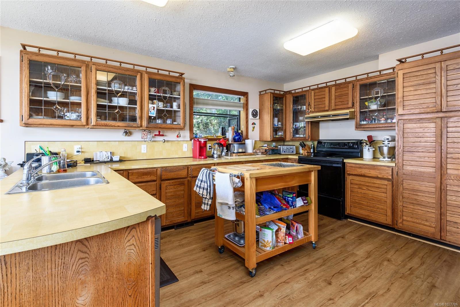 145 Manor Pl
