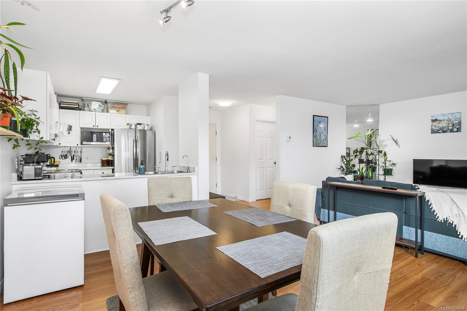 2525 Fitzgerald Ave # 202