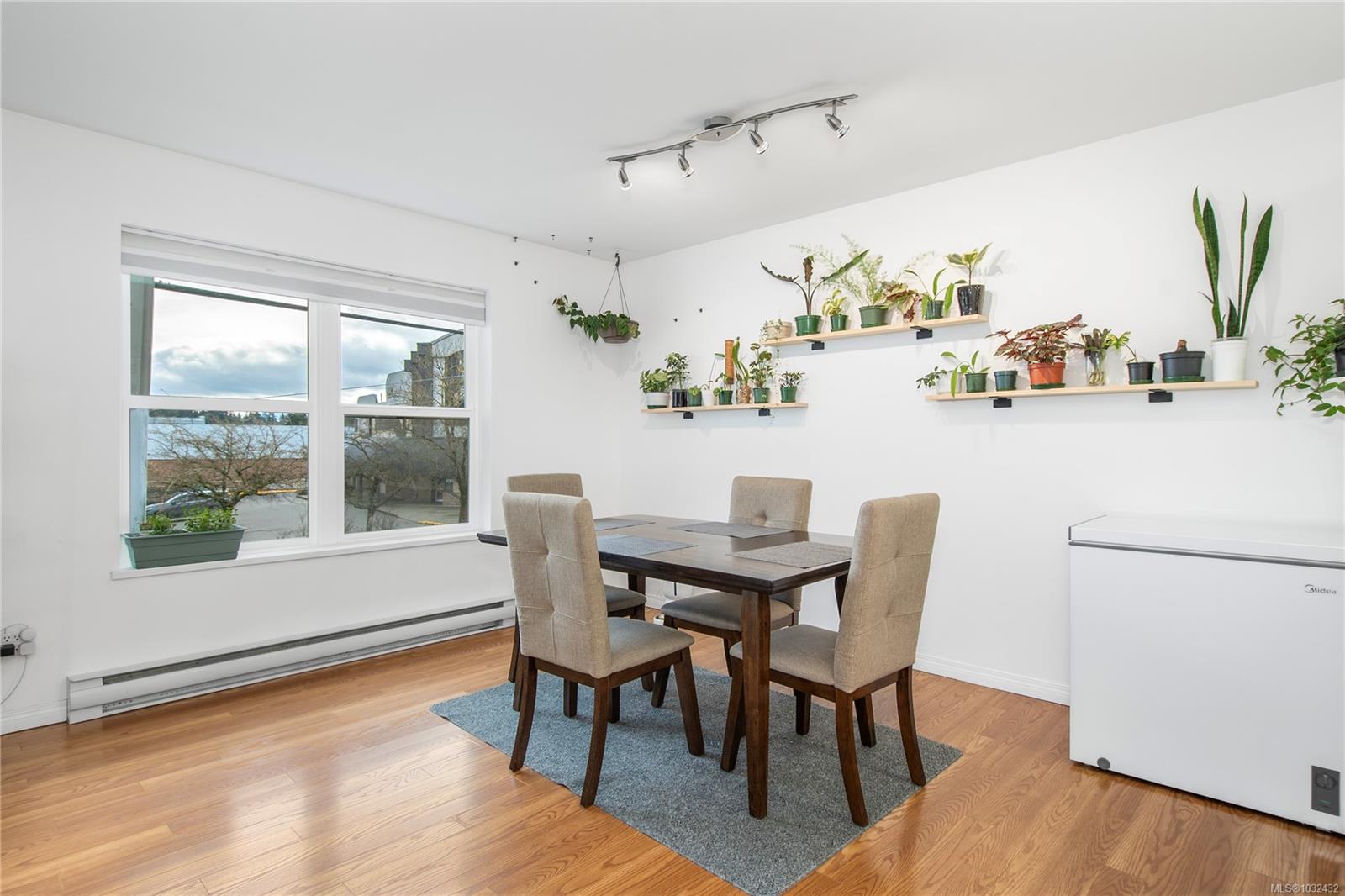 2525 Fitzgerald Ave # 202