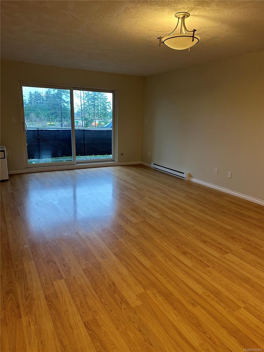 840 Shamrock Pl # 302