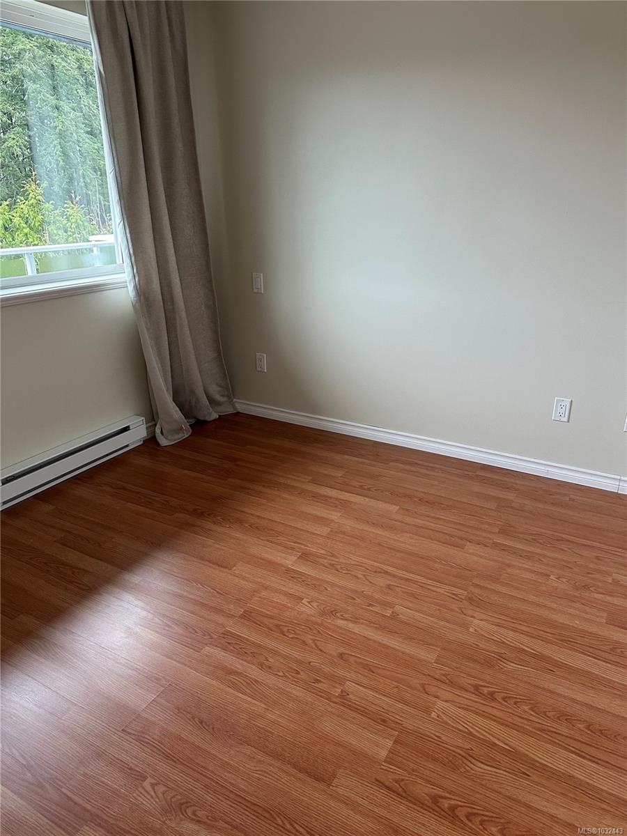 840 Shamrock Pl # 302