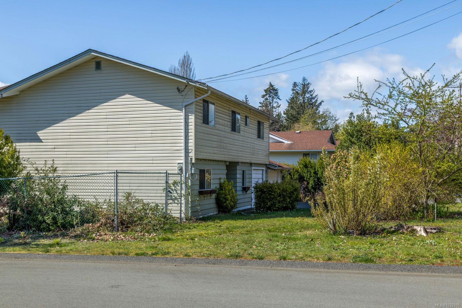 2071 Gull Ave