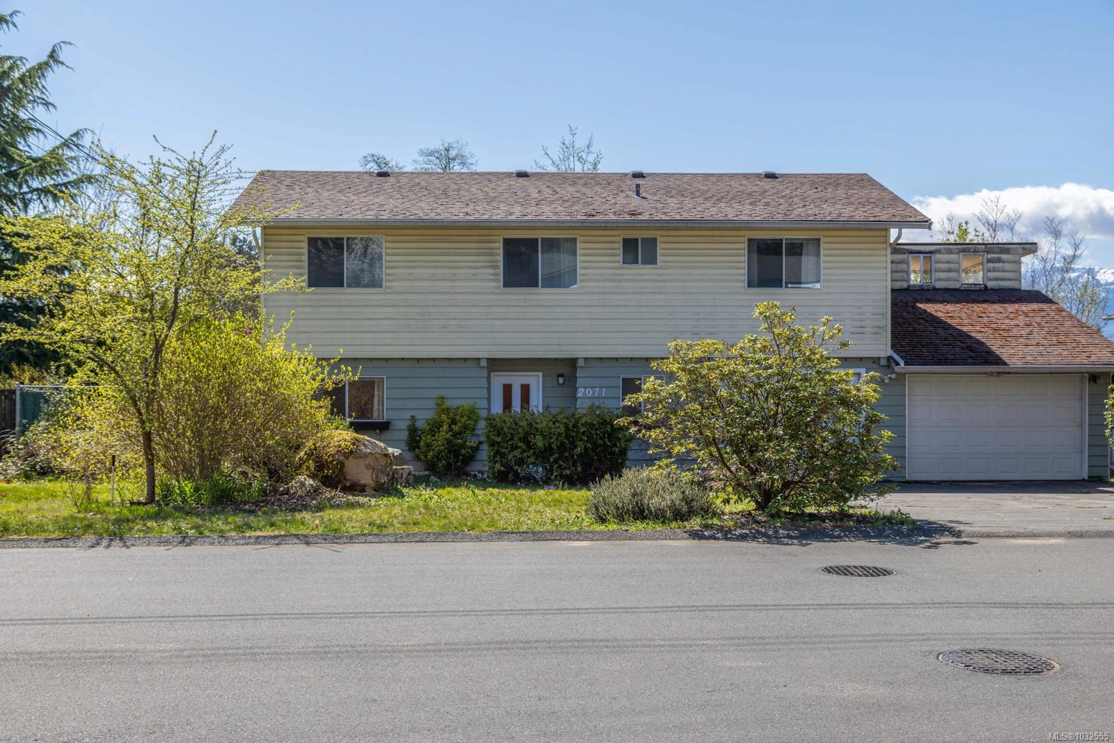 2071 Gull Ave