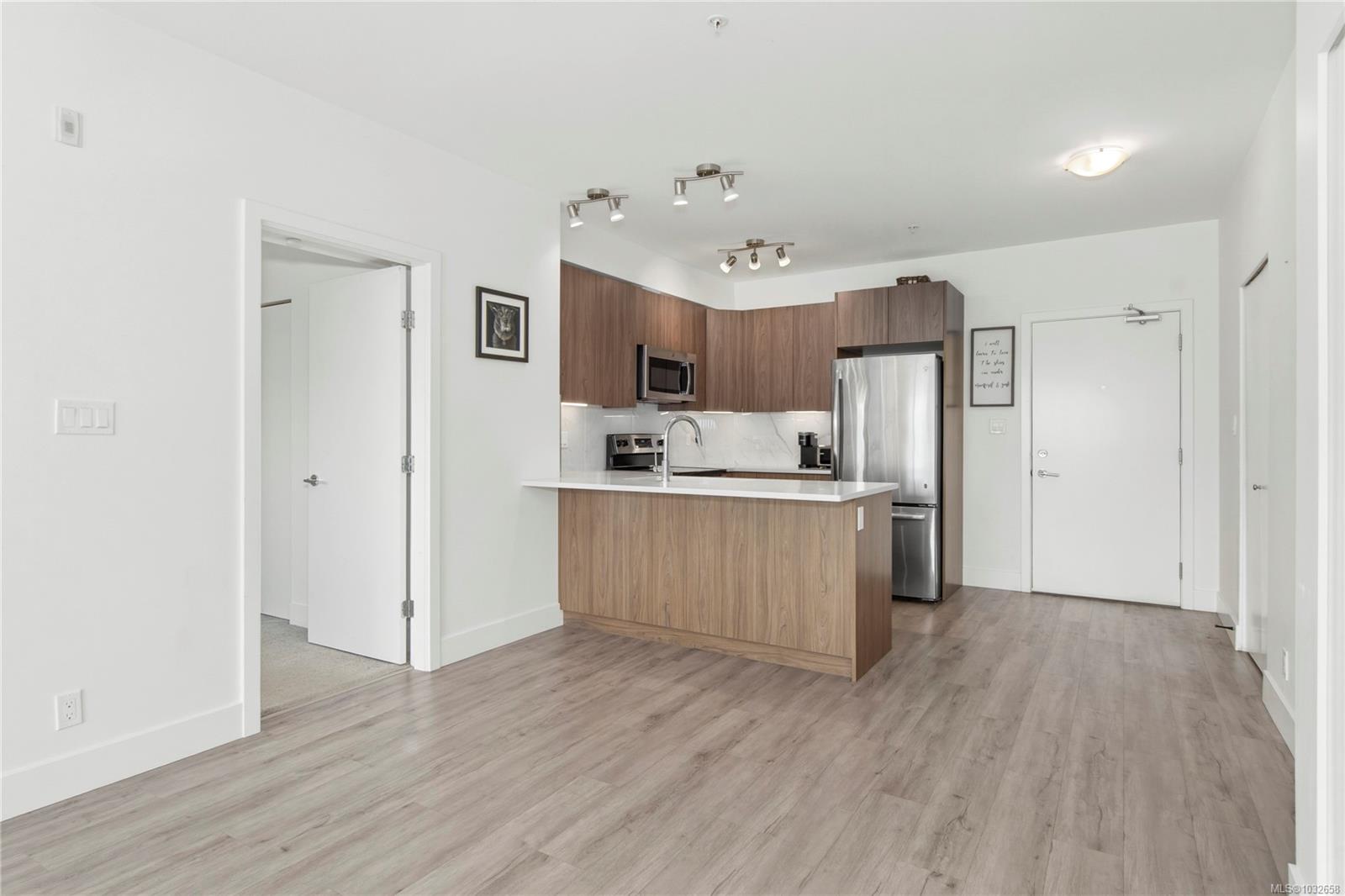 3070 Kilpatrick Ave # 305