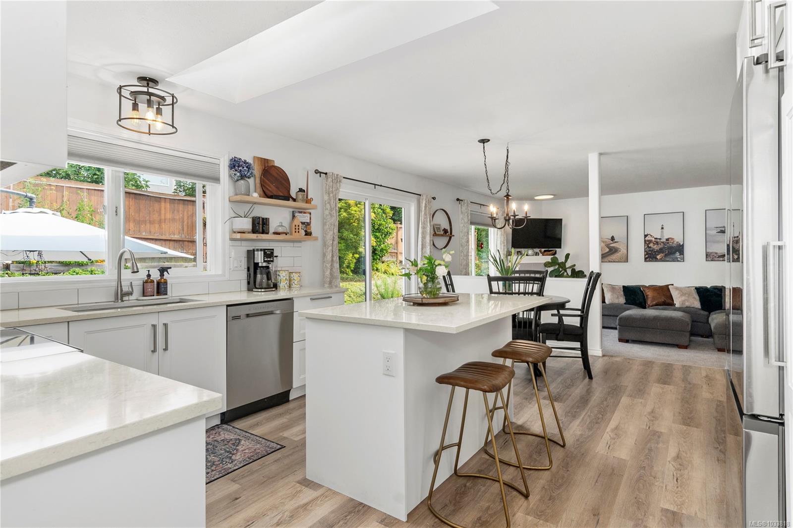 1860 Brant Pl