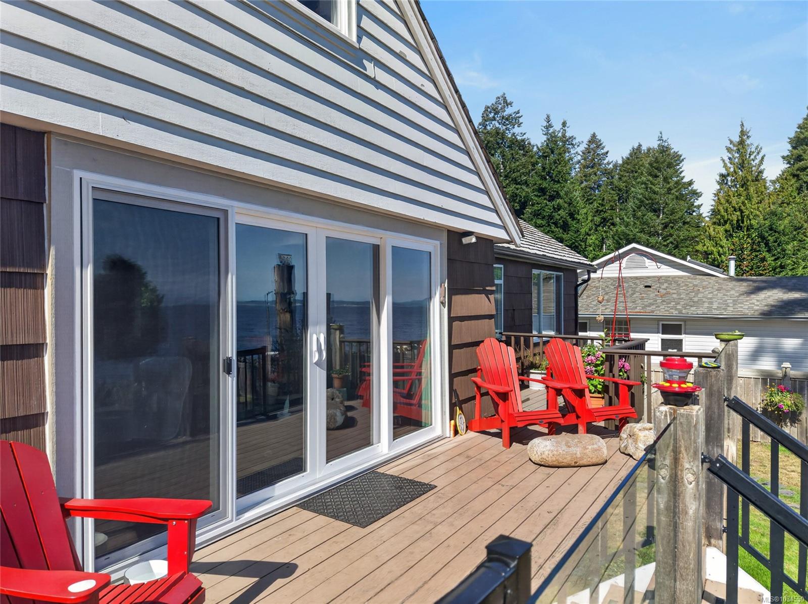 4123 Island Hwy S