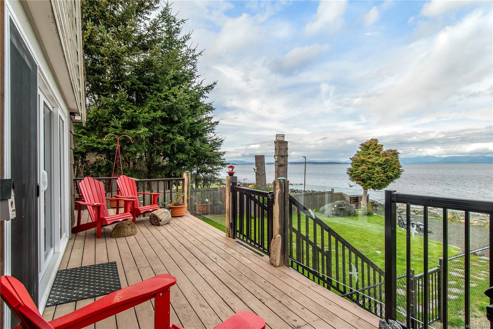 4123 Island Hwy S