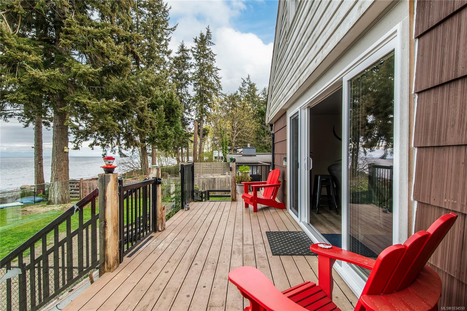 4123 Island Hwy S