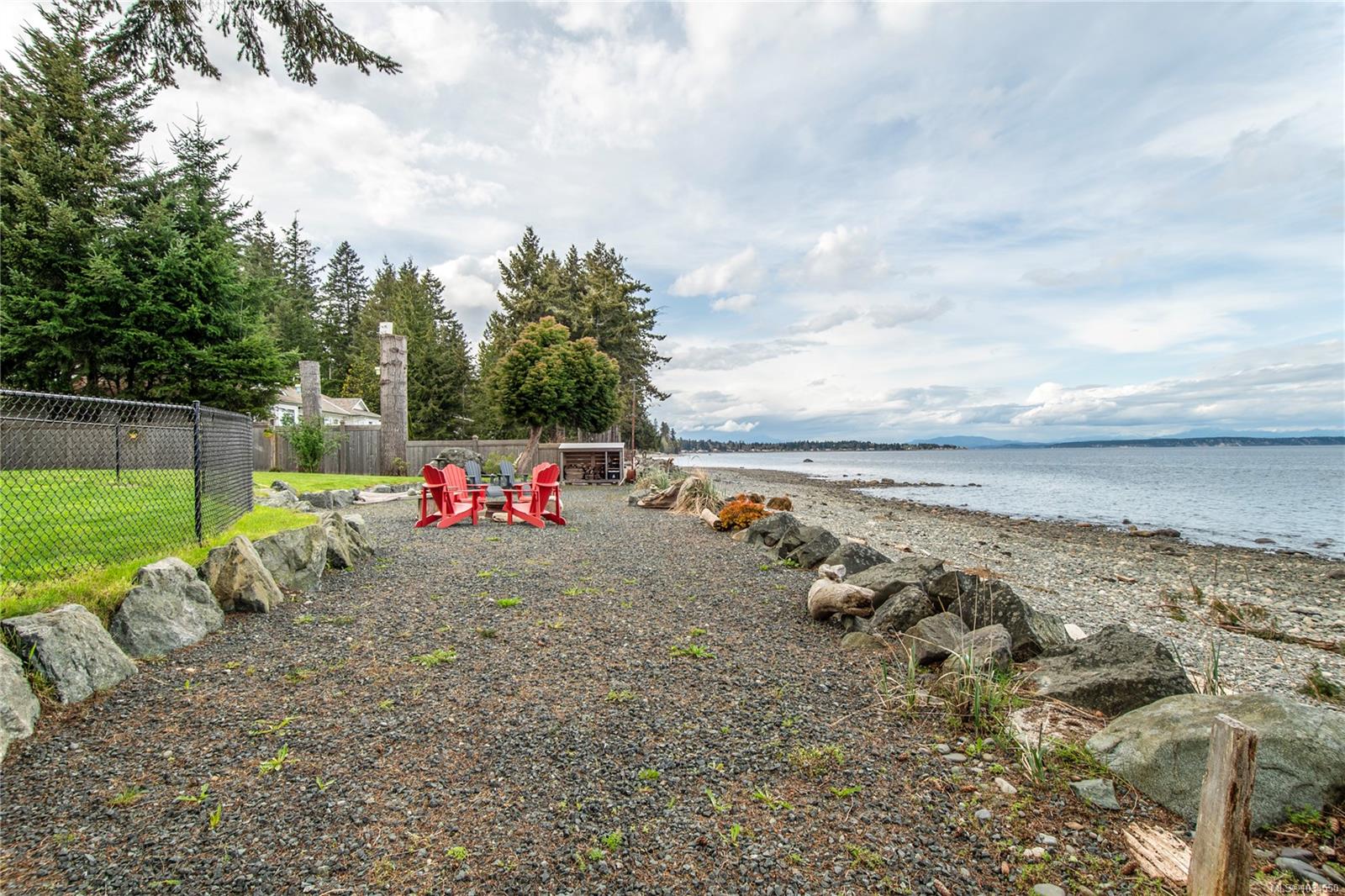 4123 Island Hwy S