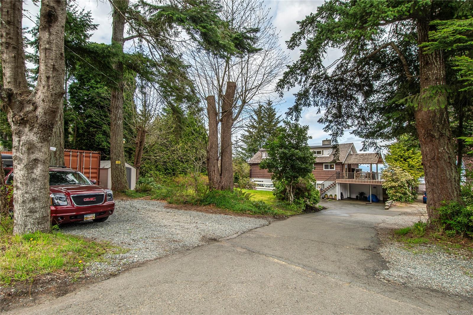 4123 Island Hwy S