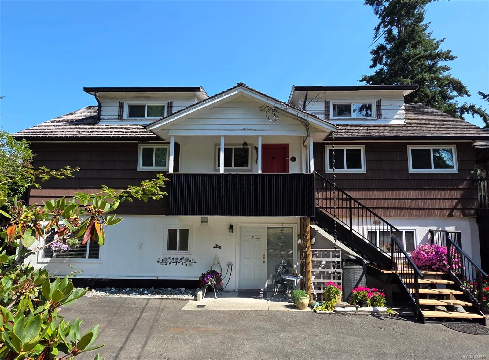 4123 Island Hwy S