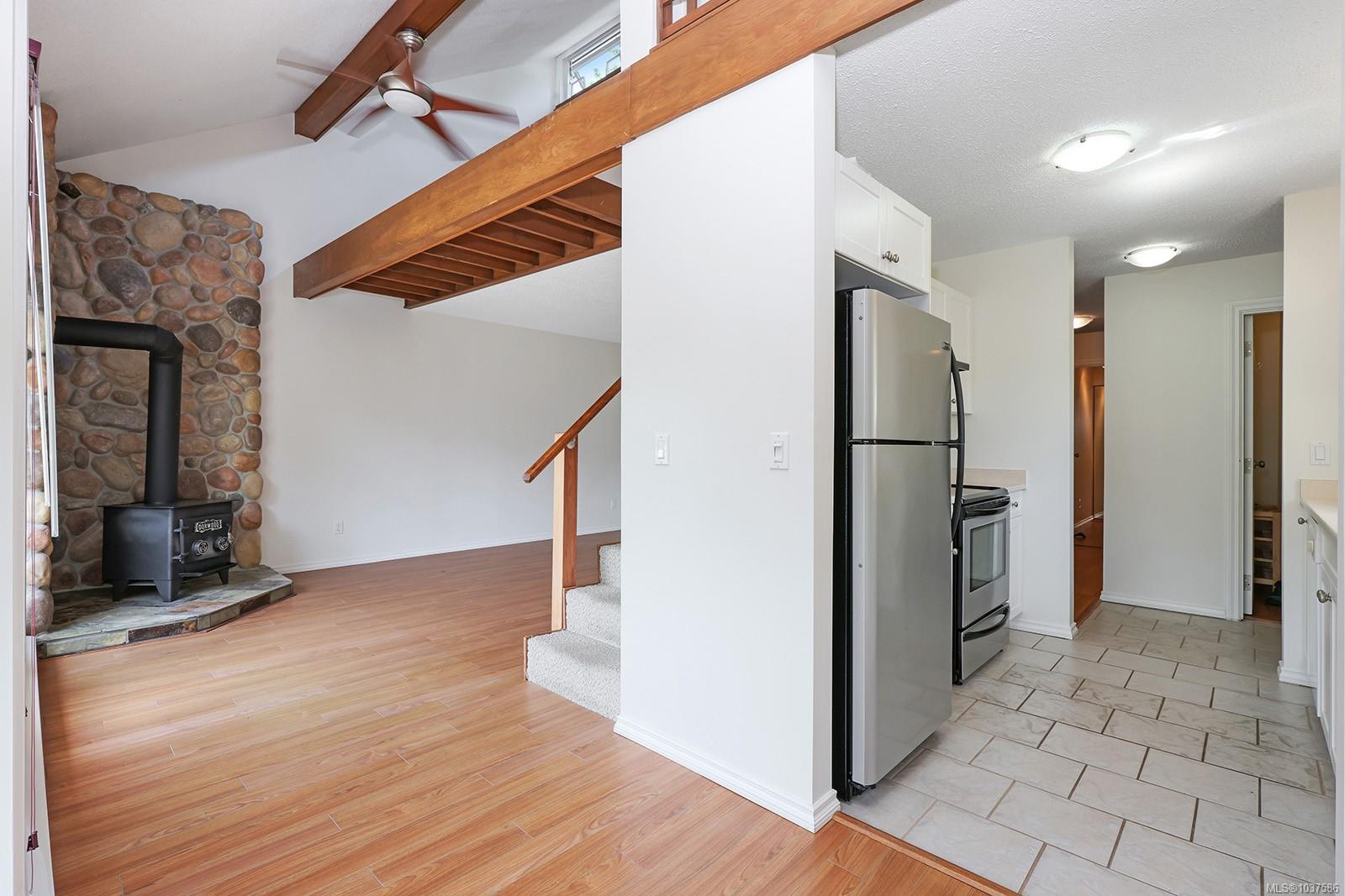 205 1st St #315