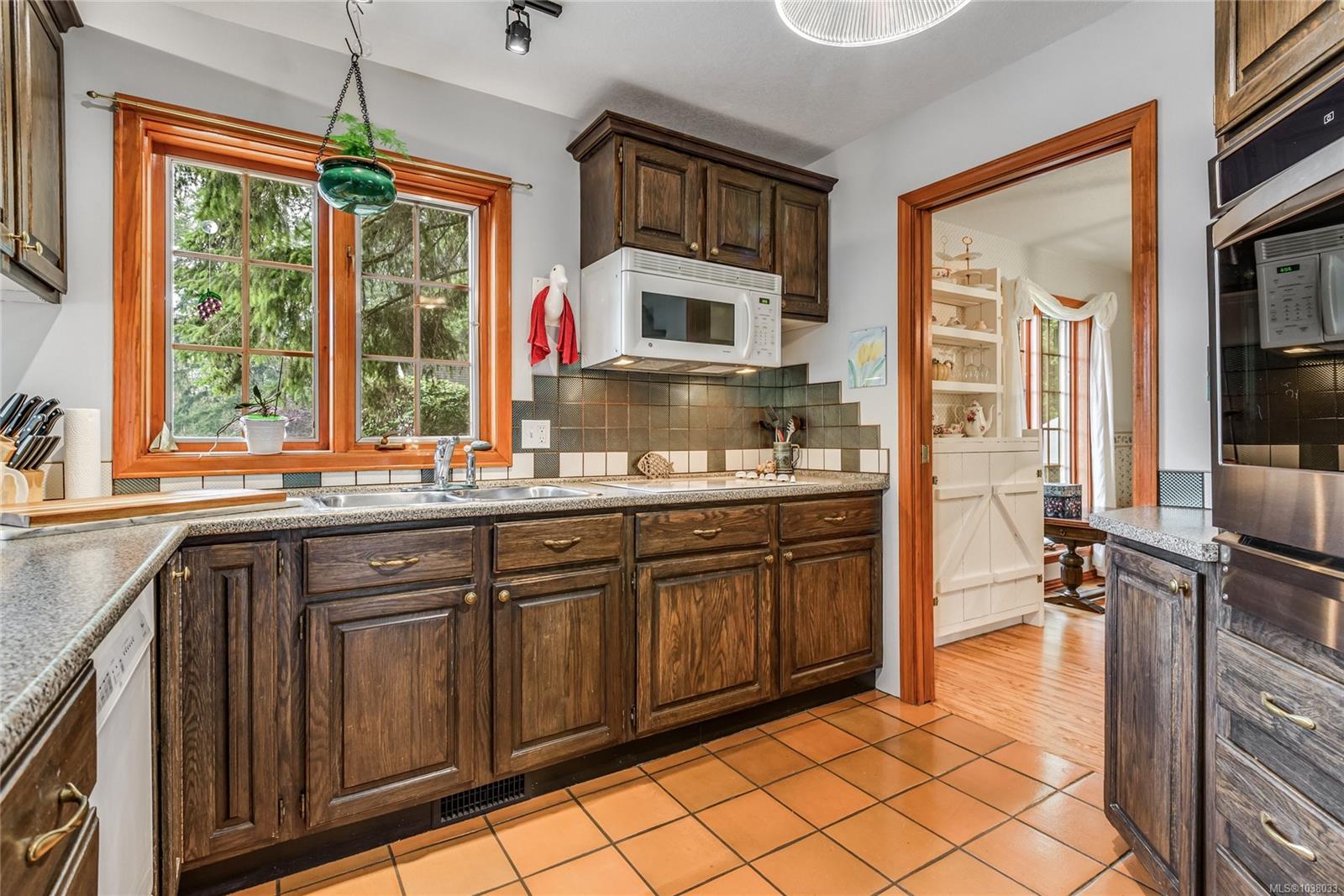 2245 Schulz Rd