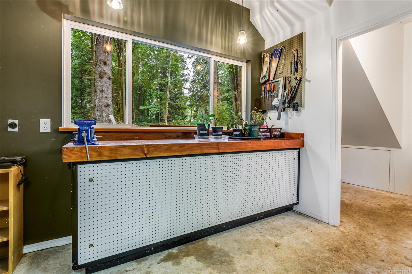 2245 Schulz Rd