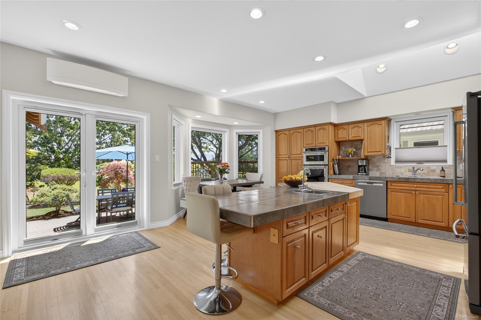 3018 Kensington Cres