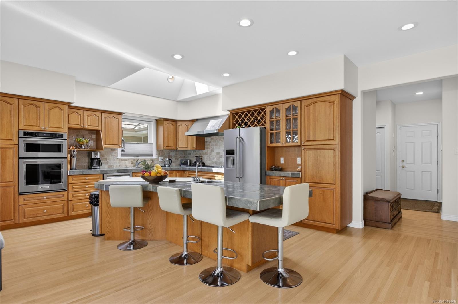 3018 Kensington Cres