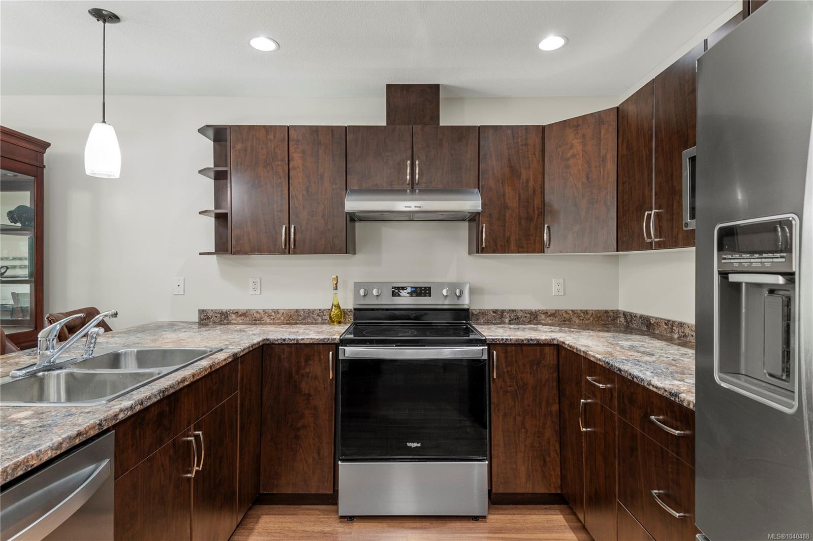 3400 Coniston Cres #6