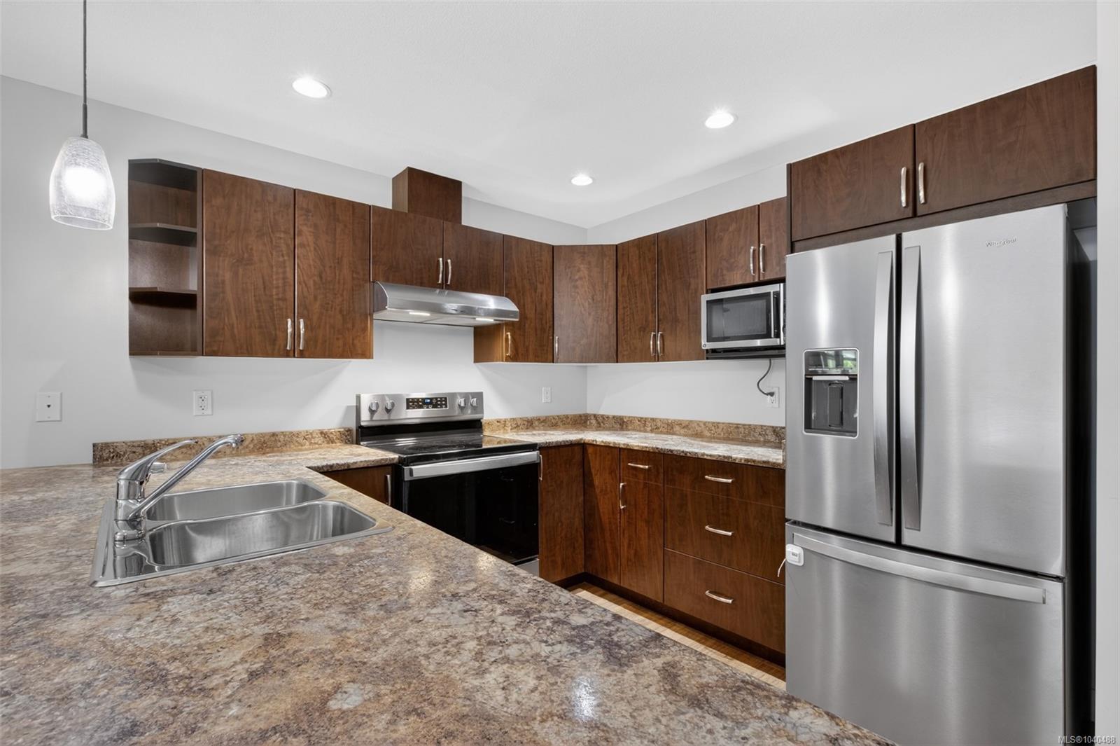 3400 Coniston Cres #6