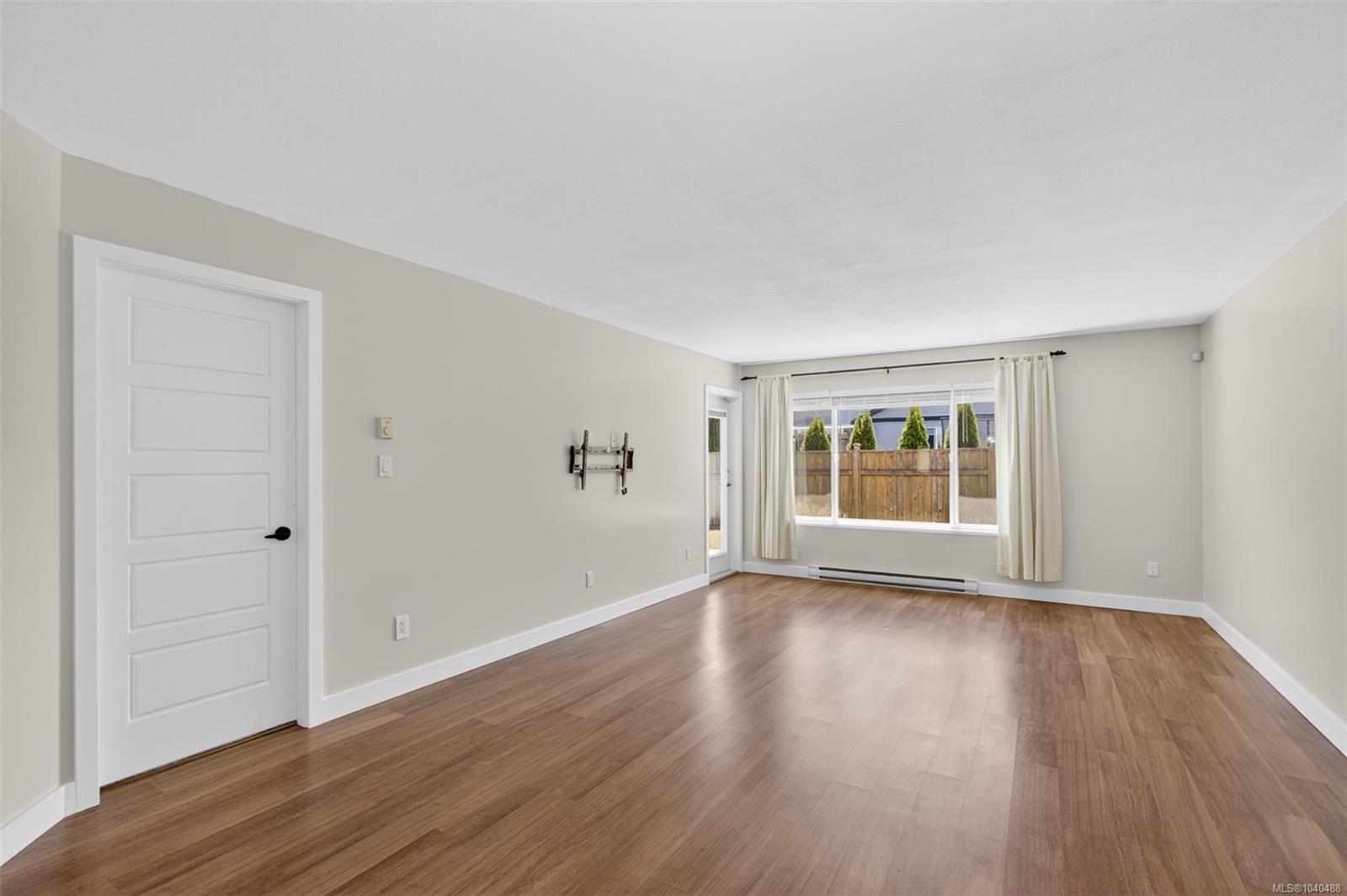 3400 Coniston Cres #6