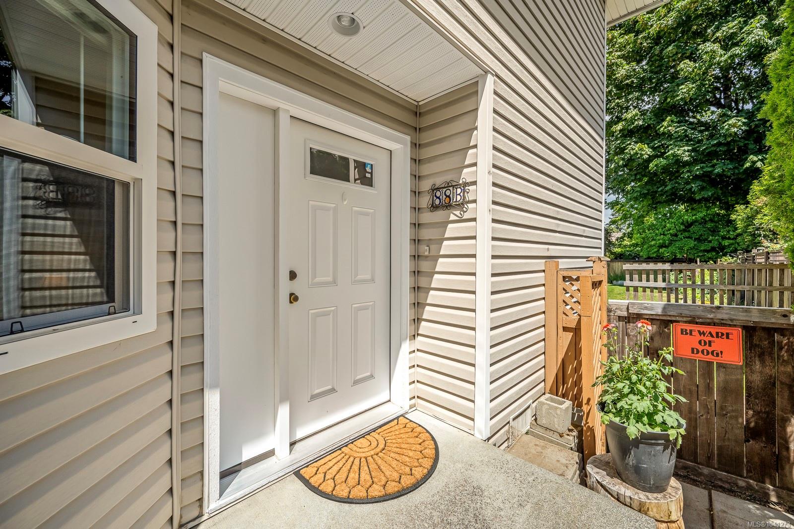 88 Timberlane Rd #B