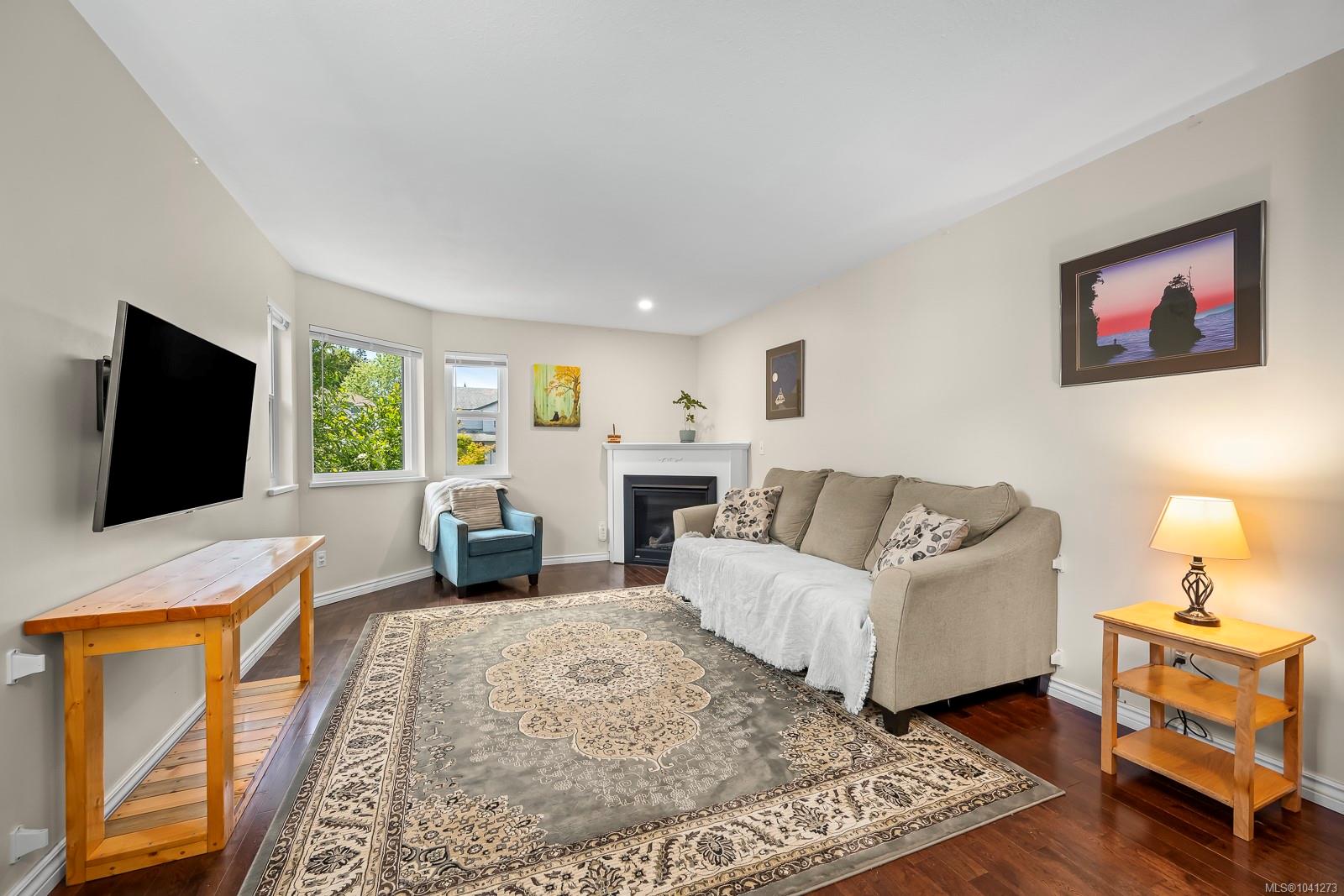 88 Timberlane Rd #B