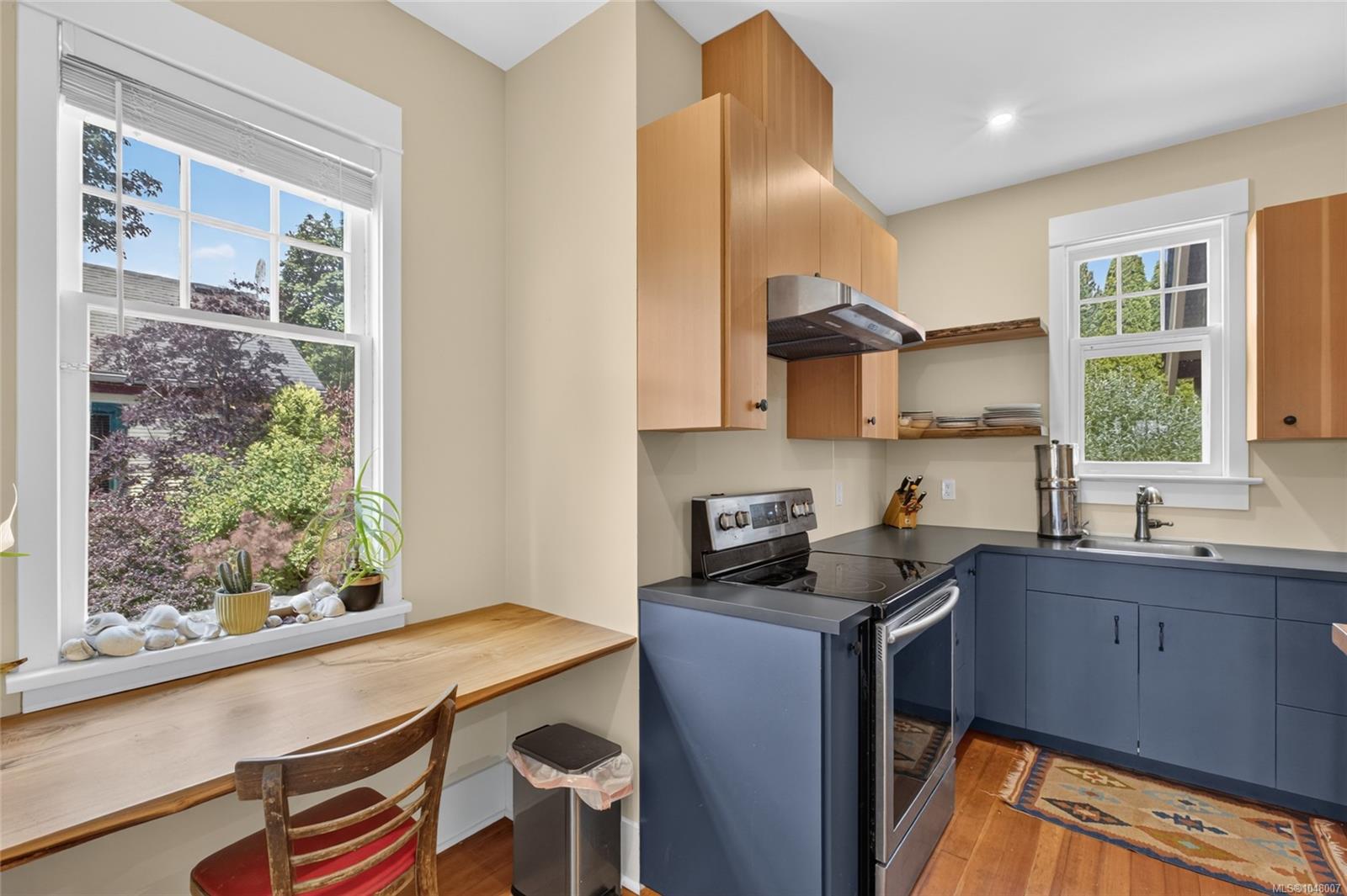 307 3rd St