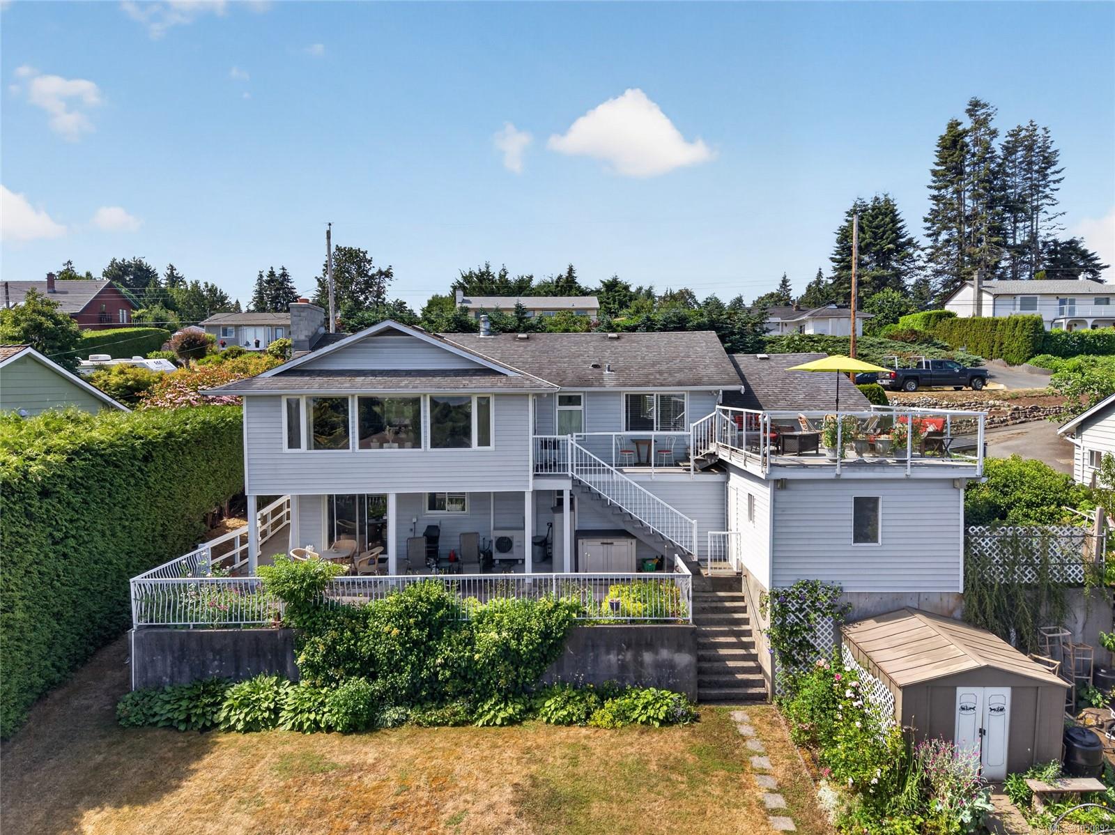 3798 Laurel Dr